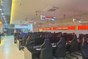 Lắp đặt phòng net Cyber Xanh Bích Động